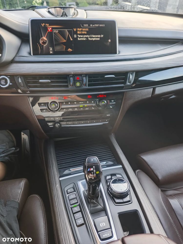 BMW X5 M M50d - 11