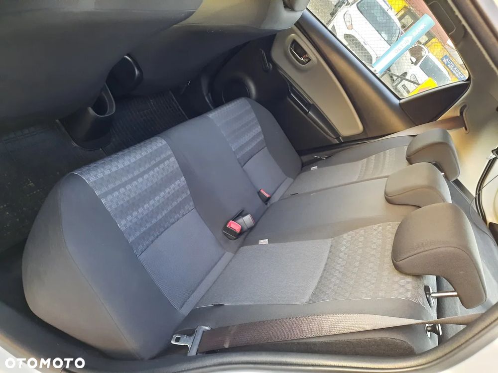 Toyota Yaris 1.33 VVT-i Trend - 18
