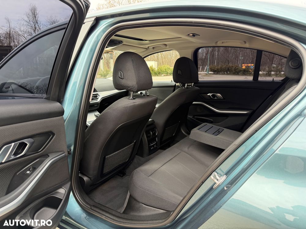 BMW Seria 3 330e Aut. Advantage - 8