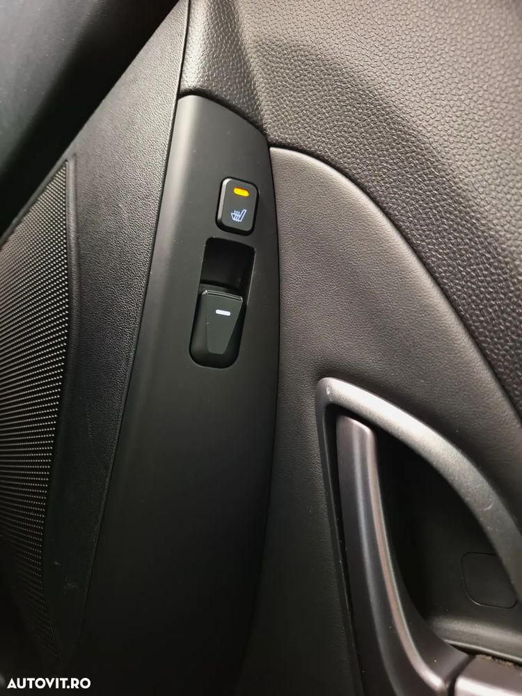 Hyundai ix35 1.6 2WD Fifa World Cup Edition - 14