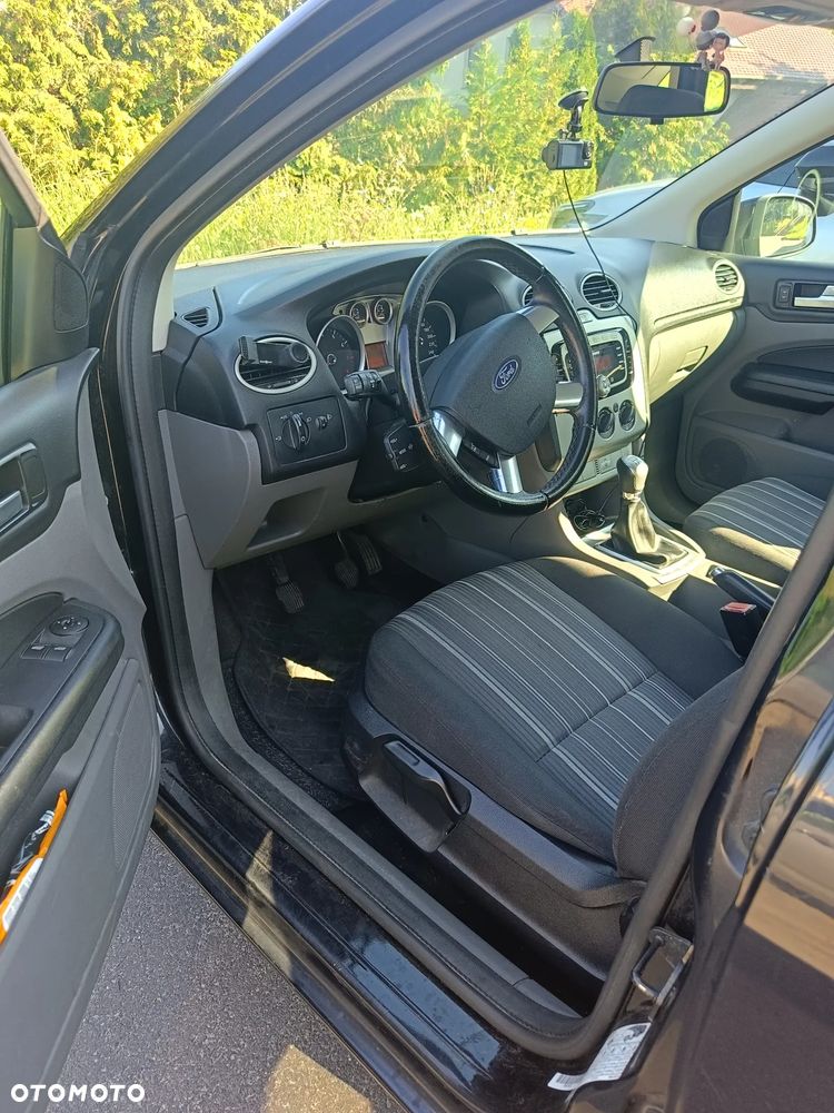 Ford Focus 1.6 Ambiente - 14