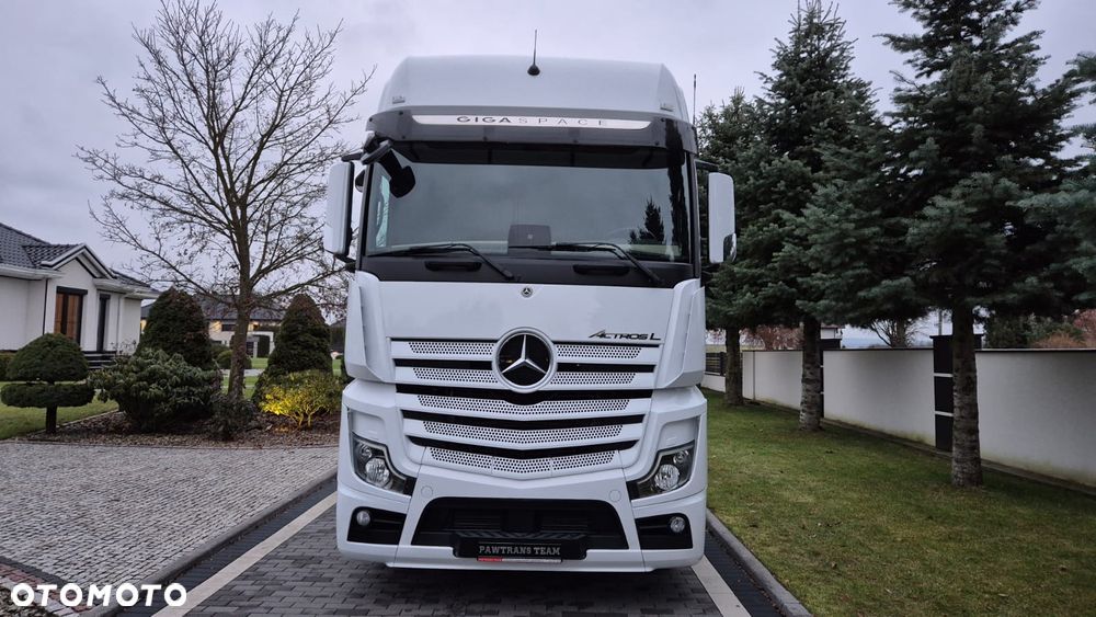 Mercedes-Benz MERCEDES-BENZ///ACTROS///1845/// MP5///2022///GIGA SPACE///SALONKA/// STANDARD///PODUSZKI///LEDY///VIRTUAL COCPIT///KLIMATYZACJA POSTOJOWA/// WAGA///NAWIGACJA///STAN BARDZO DOBRY - 9
