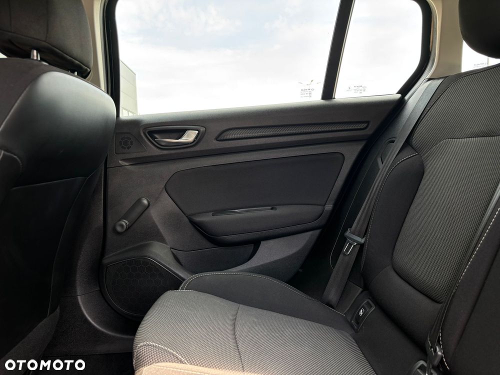 Renault Megane ENERGY TCe 100 INTENS - 19