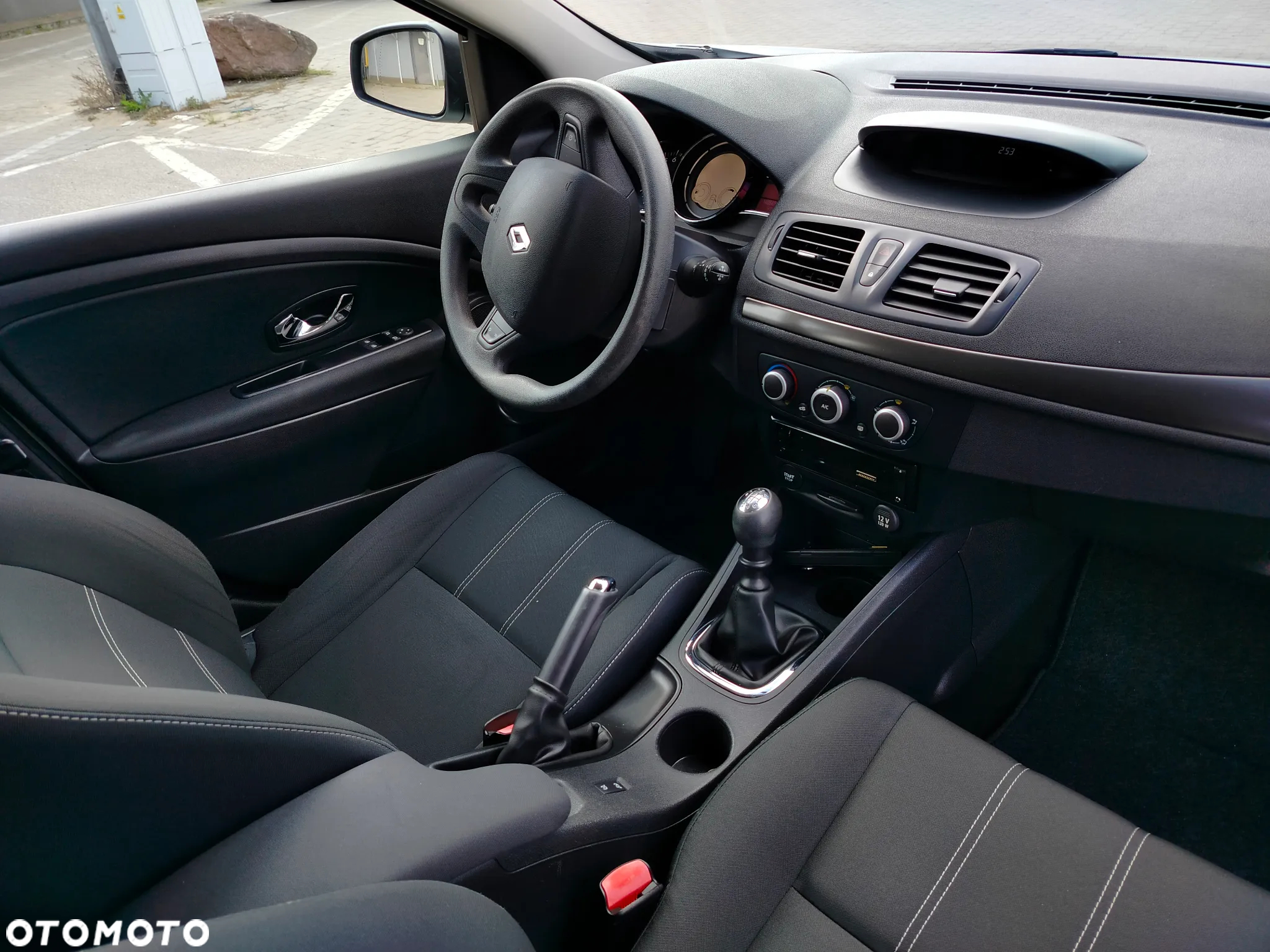 Renault Megane 1.6 16V 110 LIMITED - 18
