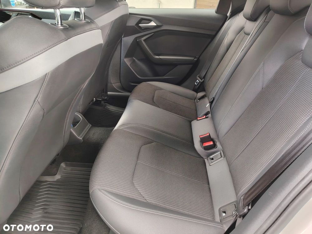 Audi A1 Sportback 35 TFSI S-Line S tronic - 32