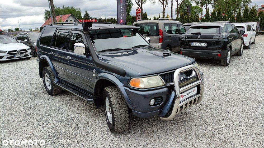 Mitsubishi Pajero - 20