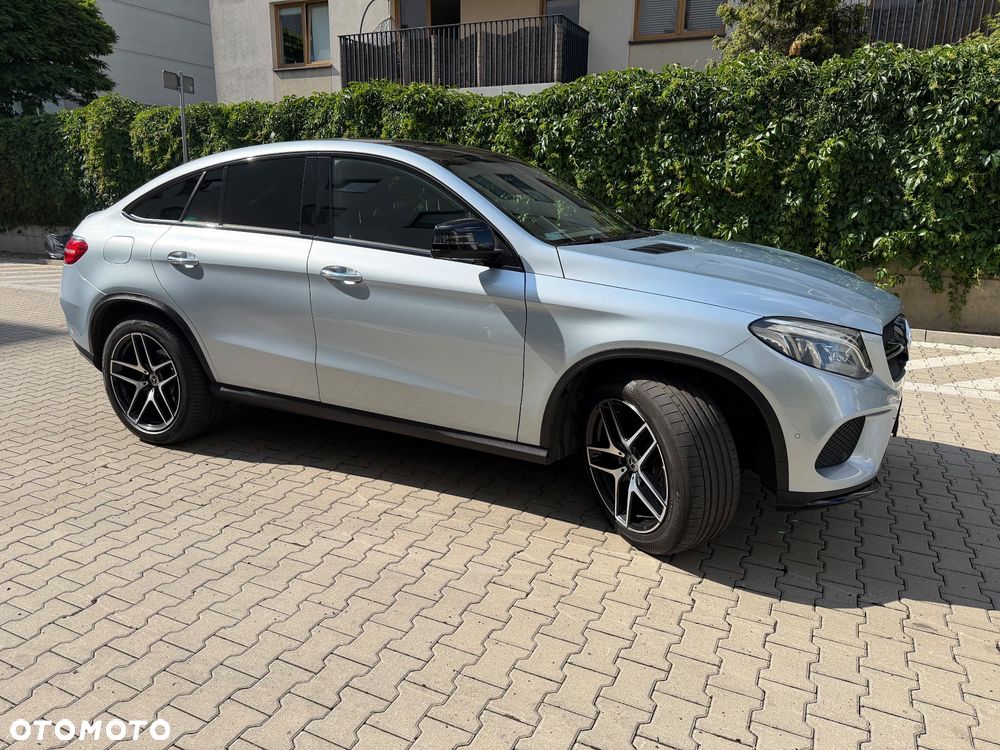 Mercedes-Benz GLE 350 d 4Matic 9G-TRONIC AMG Line - 11