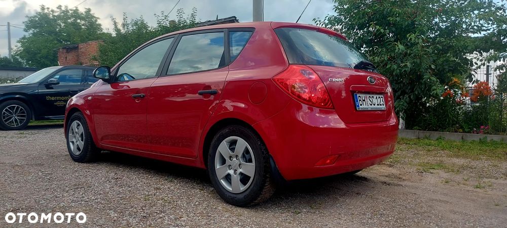 Kia Ceed 1.4 Comfort - 12