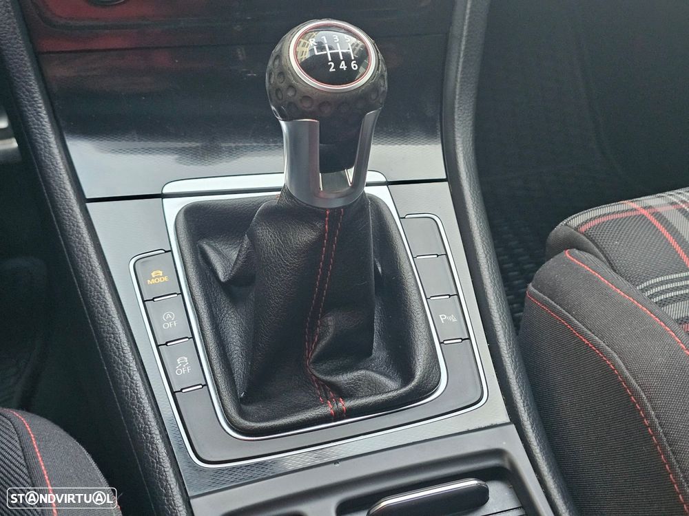 VW Golf 2.0 TSi GTi - 30