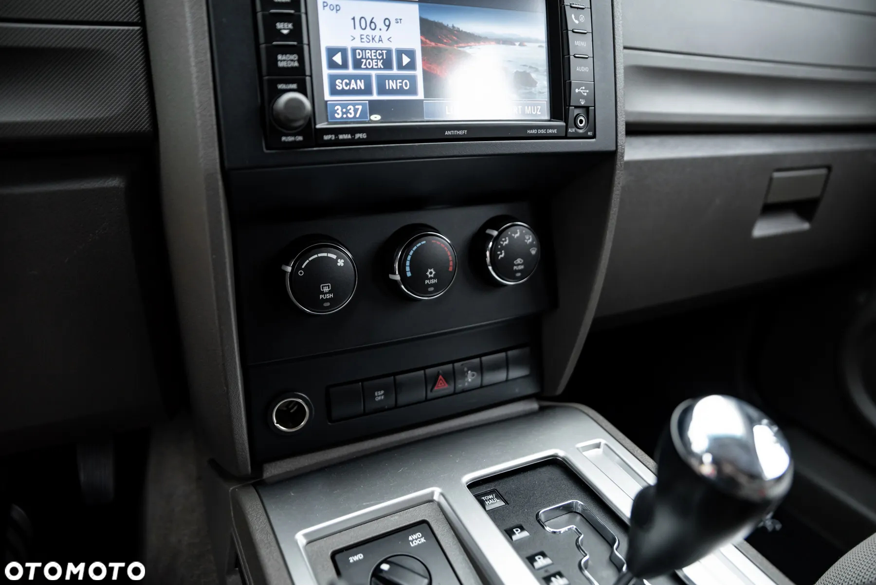 Dodge Nitro 3.7 V6 SLT 4WD - 32