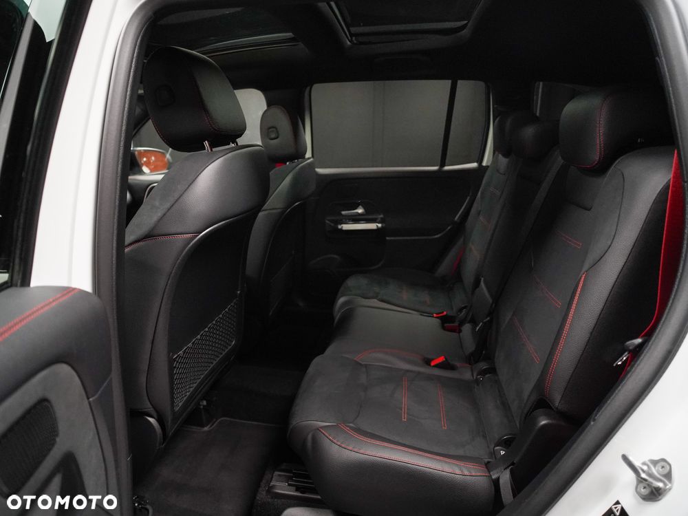 Mercedes-Benz GLB - 27