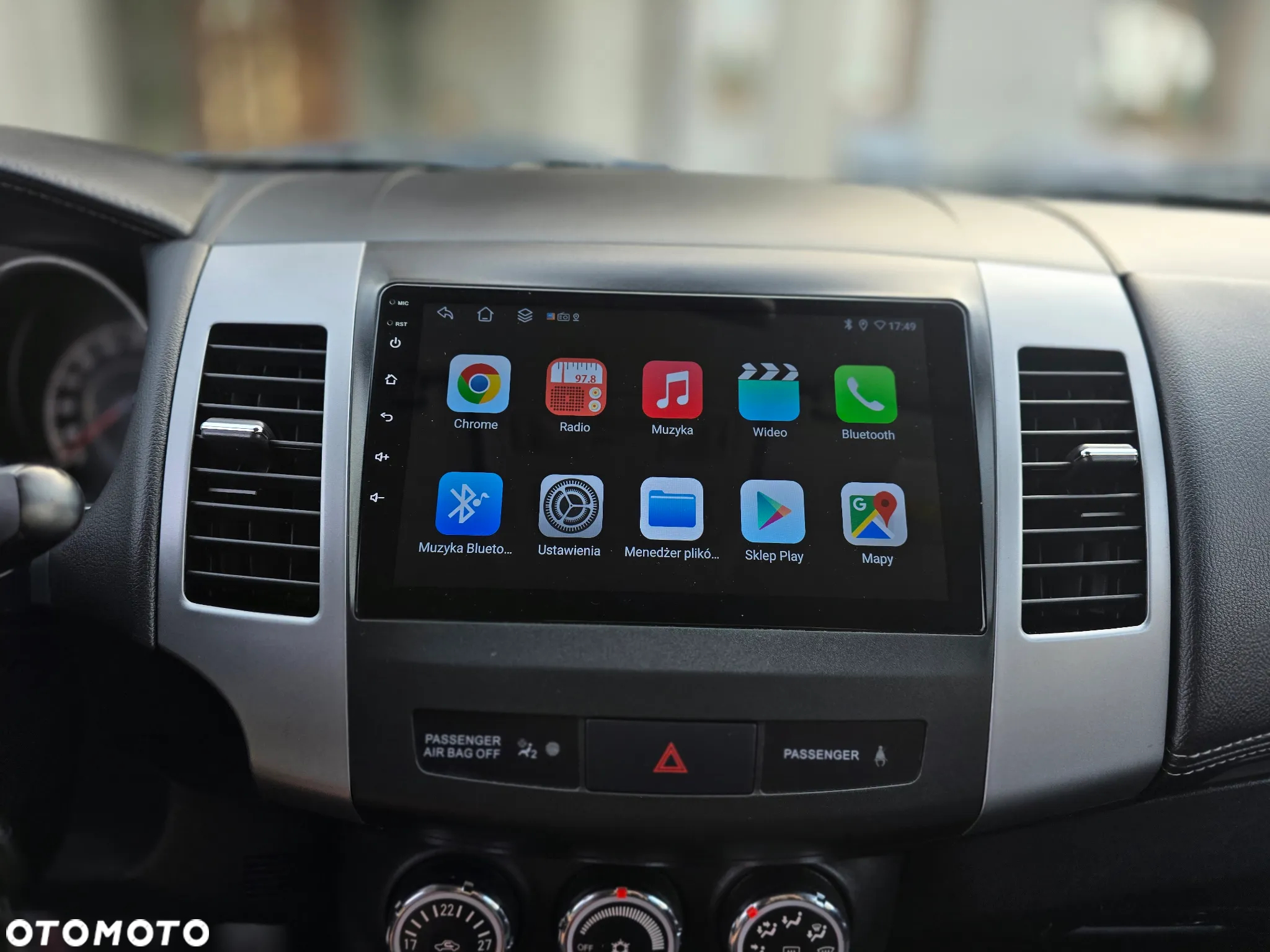 Mitsubishi Outlander - 30