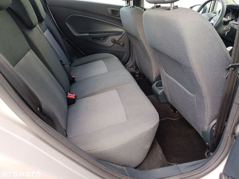 Ford Fiesta 1.25 Ambiente EU5 - 14