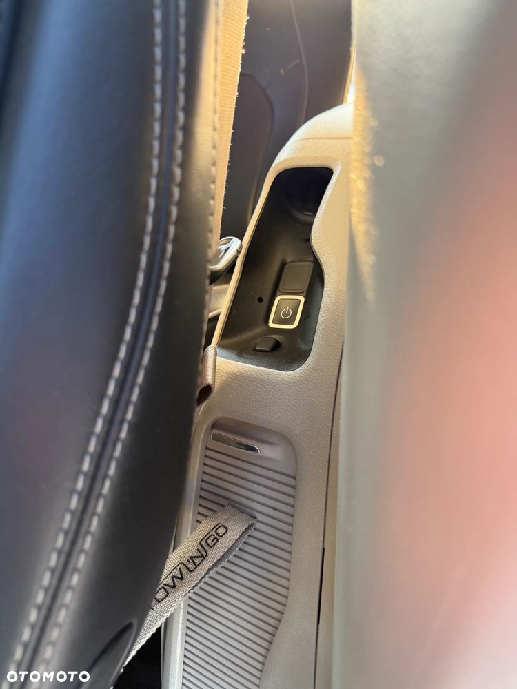 Chrysler Pacifica - 17