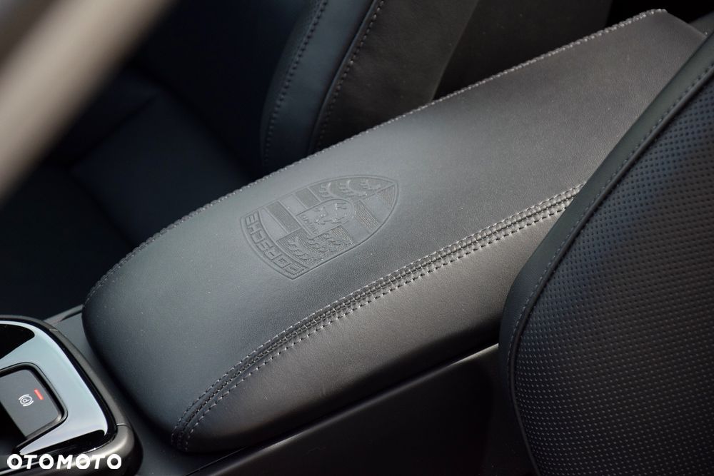 Porsche 911 Carrera T PDK - 17