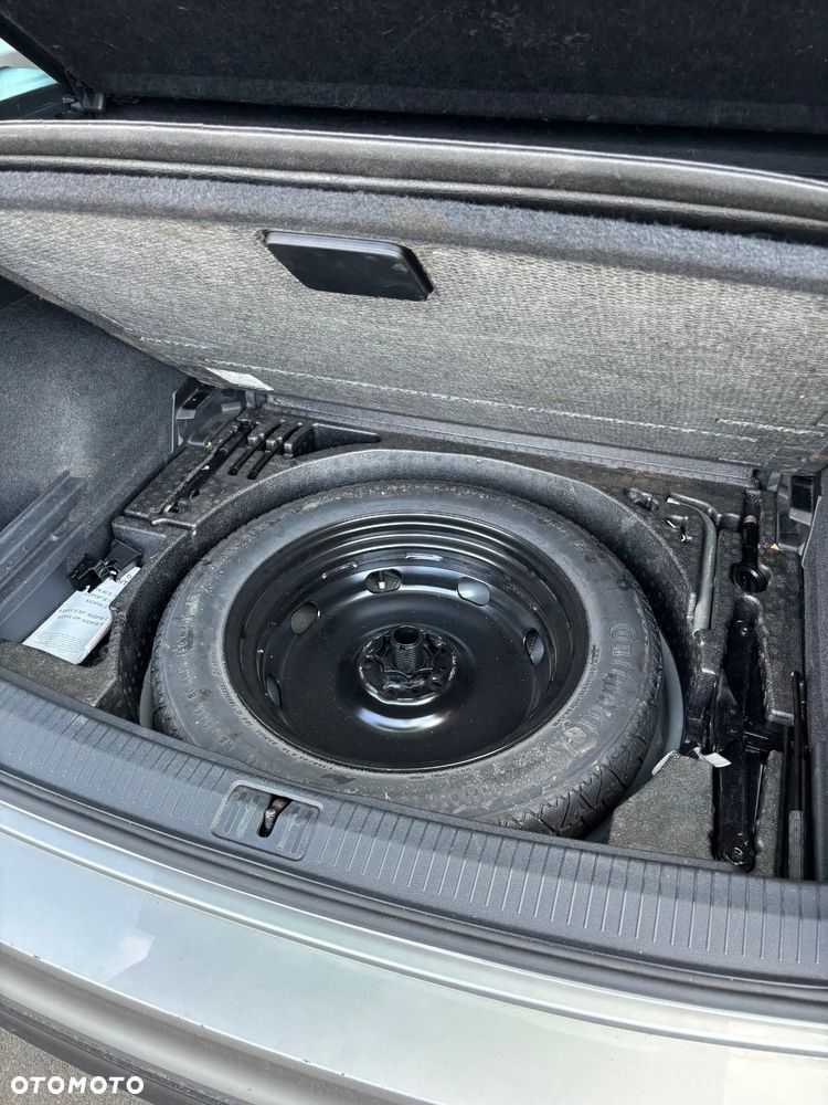 Volkswagen Tiguan - 11