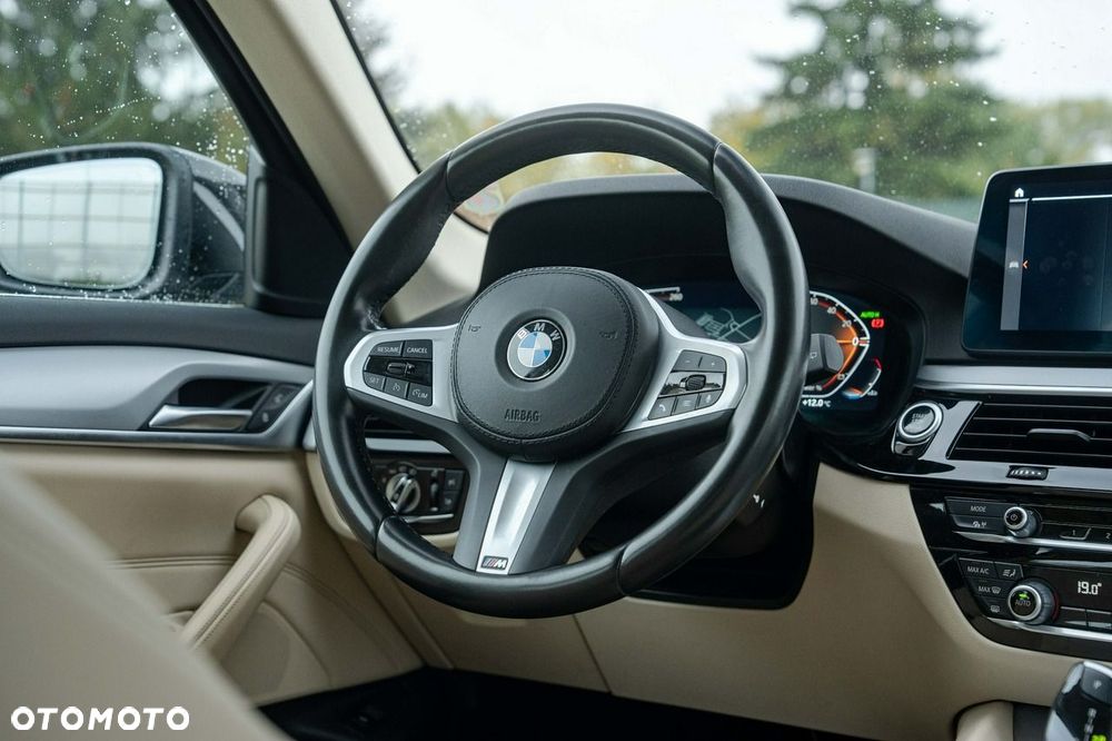 BMW Seria 5 518d Business Edition - 20