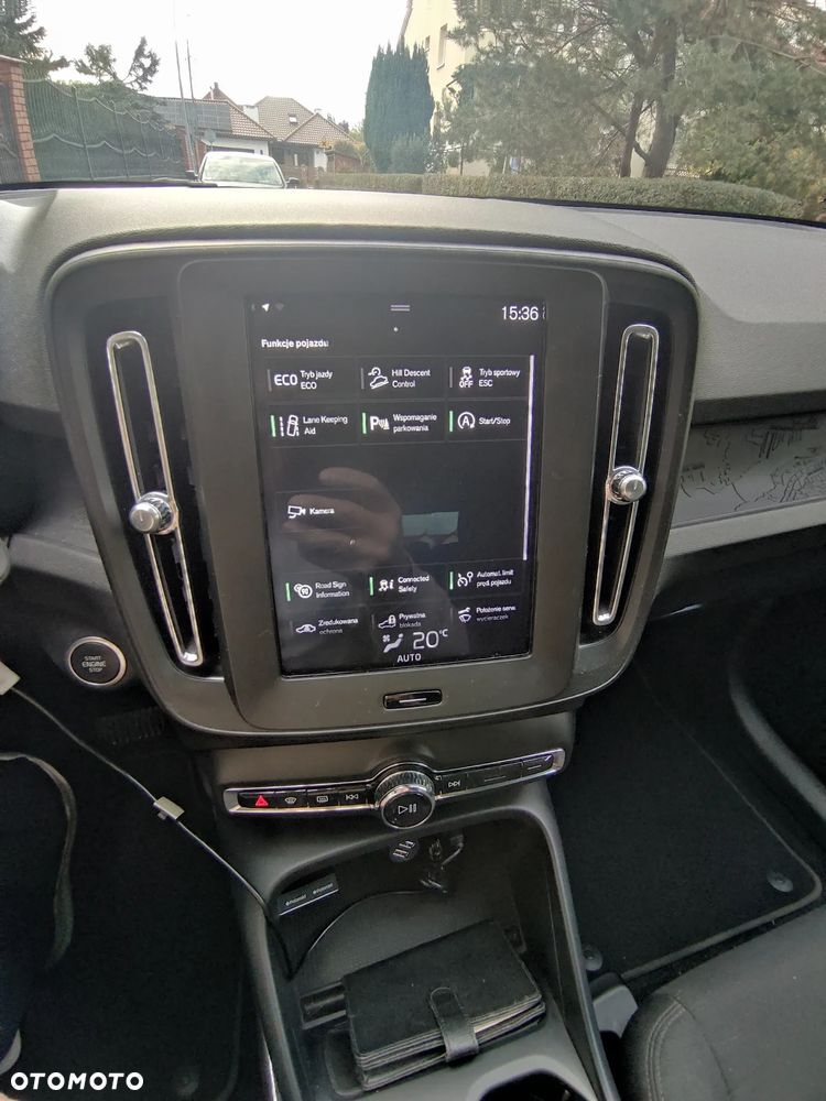 Volvo XC 40 - 32