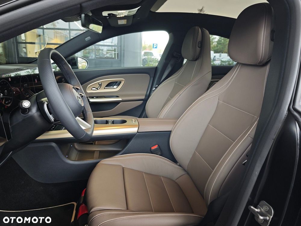 Mercedes-Benz CLA - 11