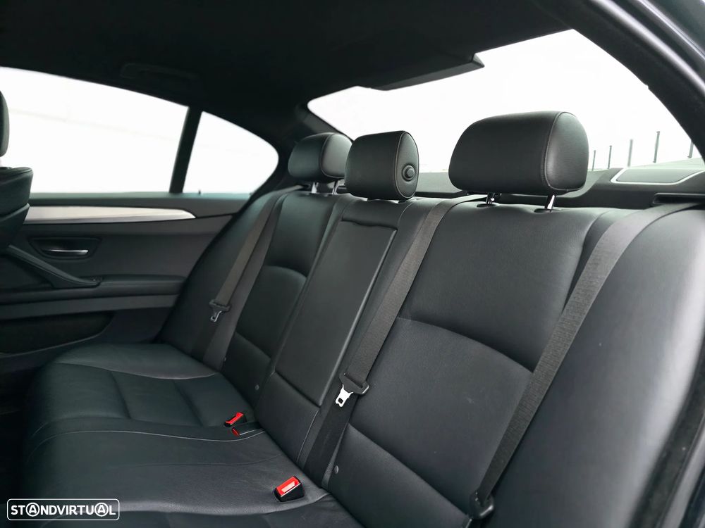BMW 520 d Pack M Auto - 31