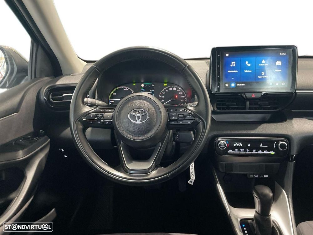 Toyota Yaris - 10