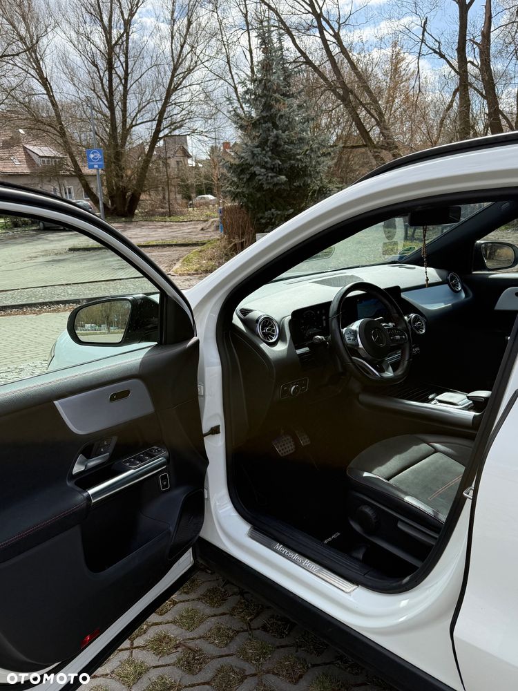 Mercedes-Benz GLA 200 AMG Line - 7