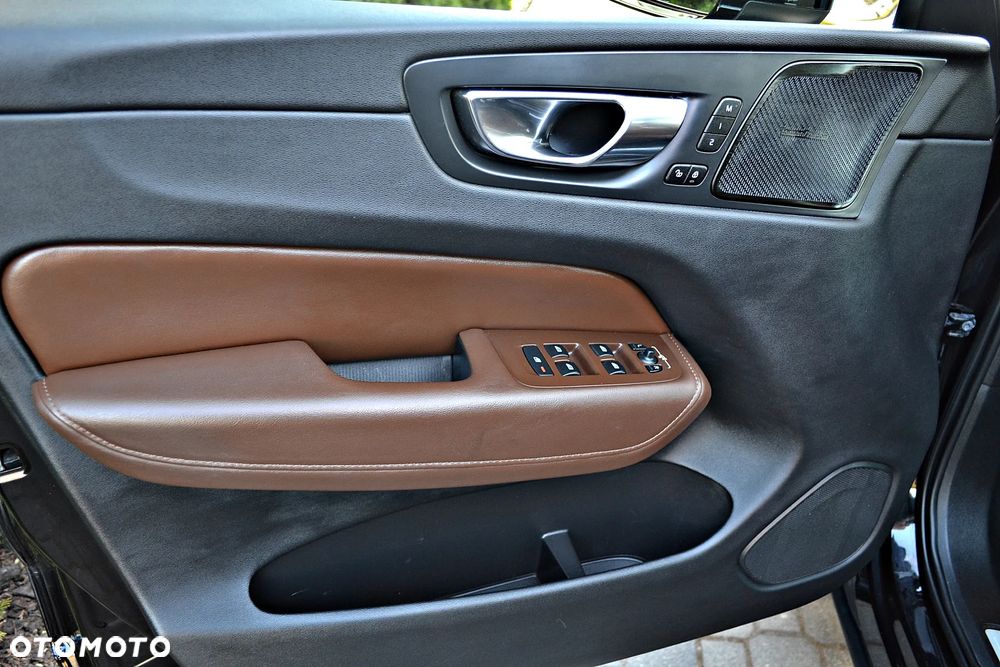 Volvo XC 60 D4 AWD Geartronic Inscription - 25