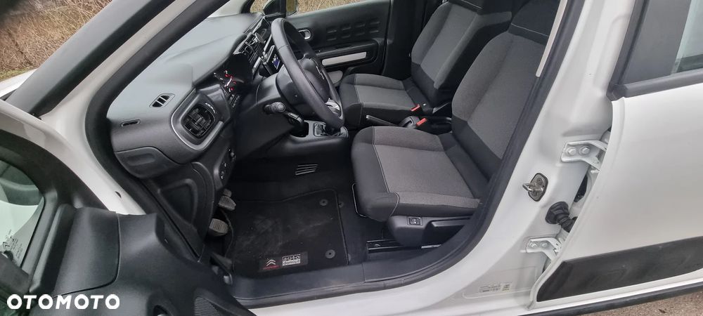 Citroën C3 Pure Tech (VTi) 82 Exclusive - 21