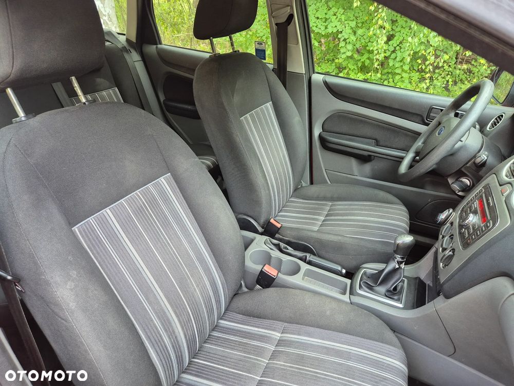 Ford Focus - 10