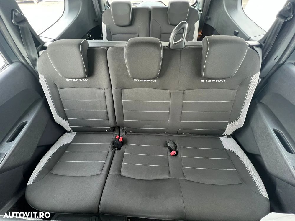 Dacia Lodgy 1.5 dCi 90 CP Stepway - 10