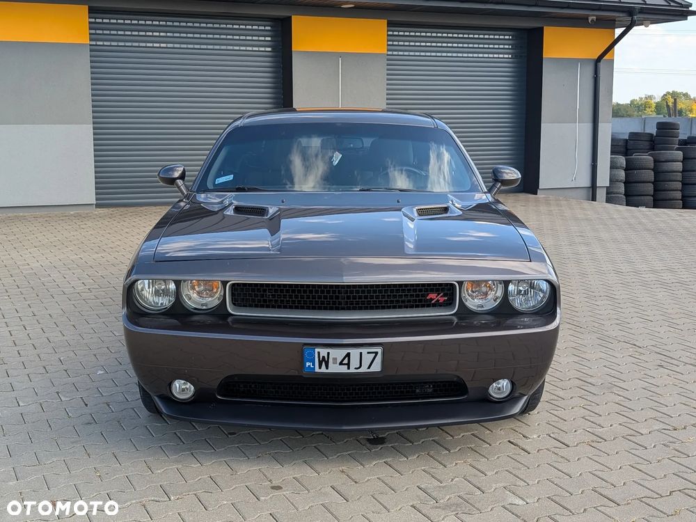 Dodge Challenger - 7