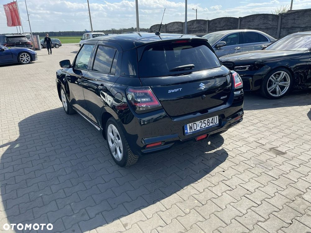 Suzuki Swift 1.2 Dualjet Hybrid CVT Comfort - 4