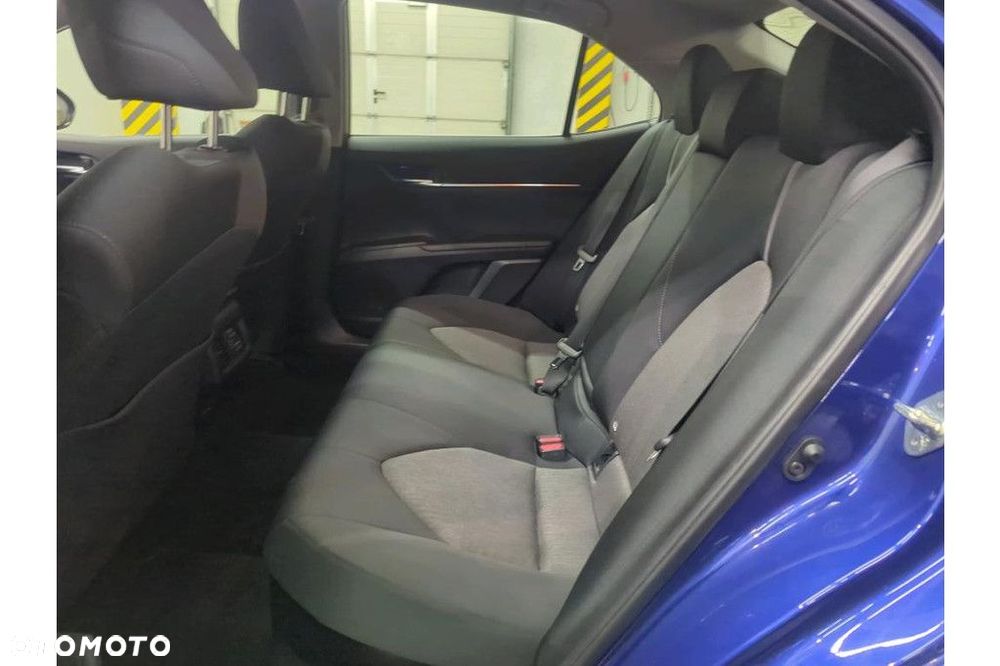 Toyota Camry 2.5 Hybrid Comfort CVT - 8