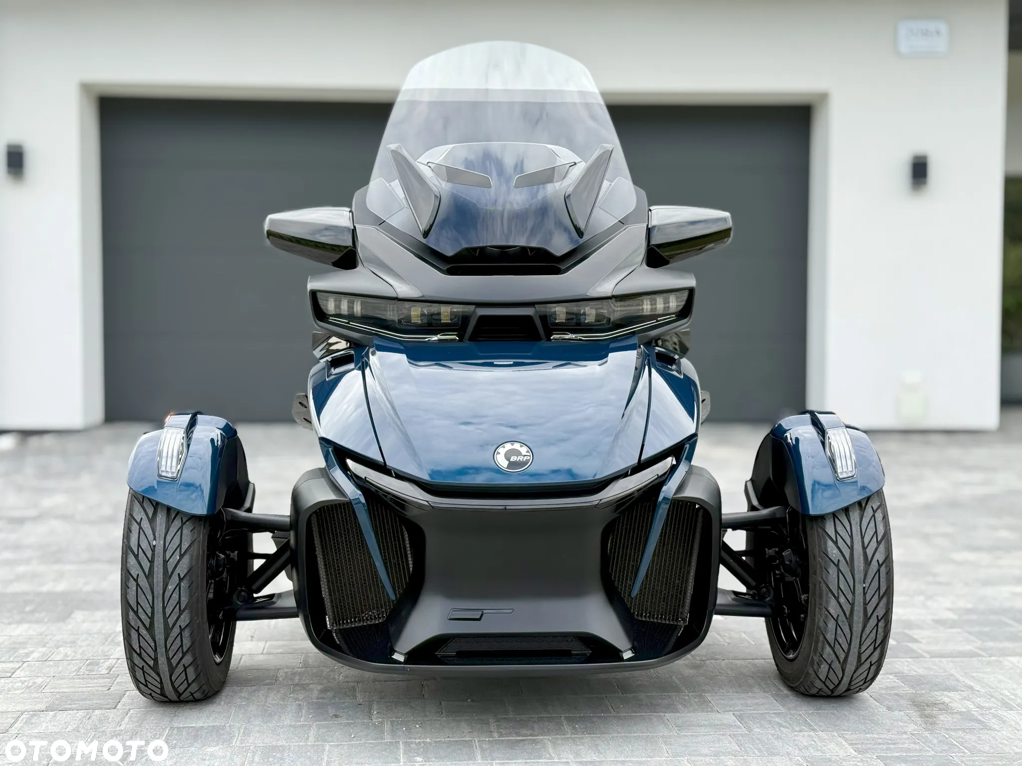Can-Am Spyder - 17