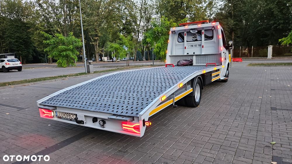 Mercedes-Benz Sprinter - 4