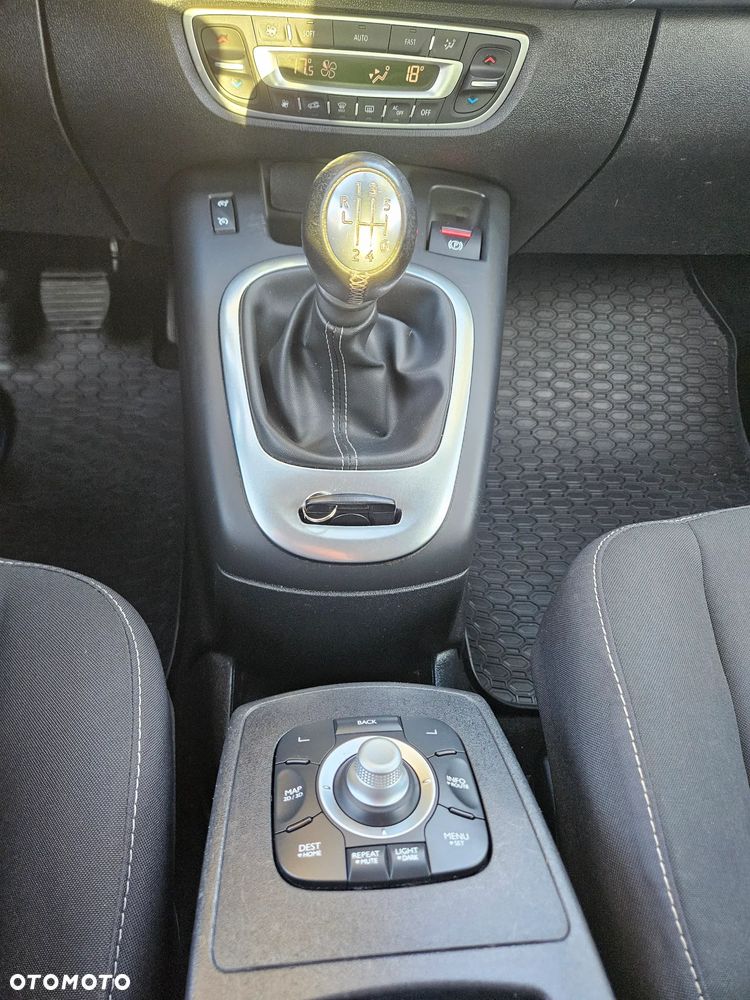 Renault Scenic 1.5 dCi Limited - 21