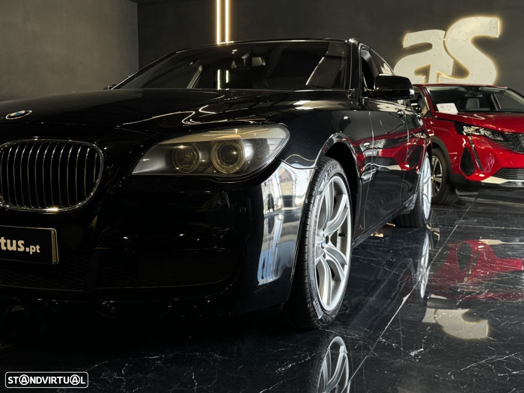 BMW 740 d xDrive Pack M - 12