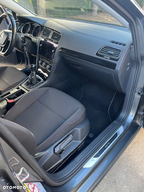 Volkswagen Golf - 12