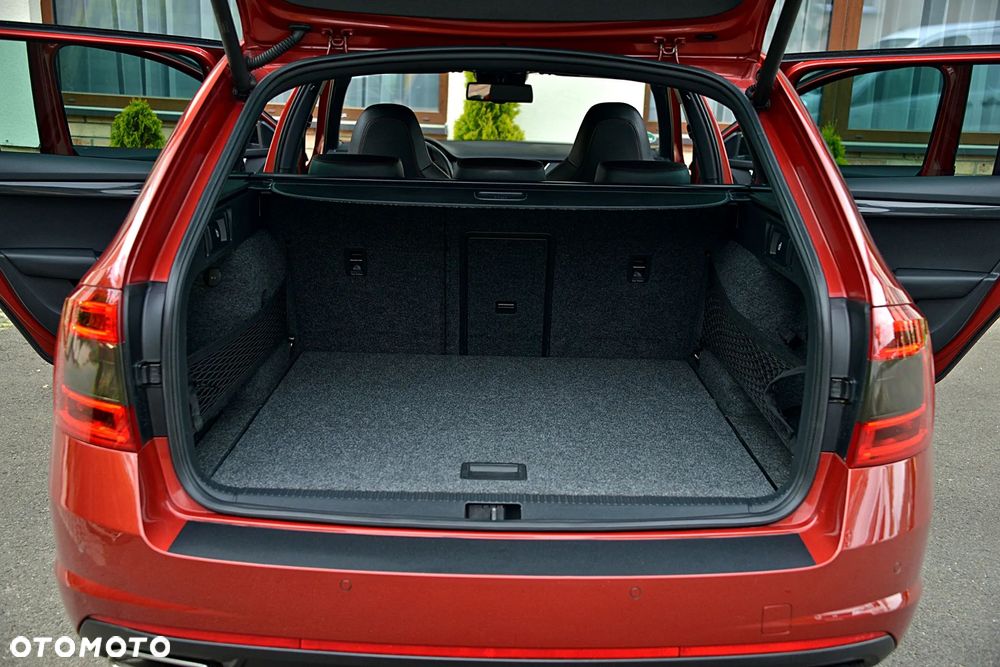 Skoda Octavia 2.0 TDI RS - 33