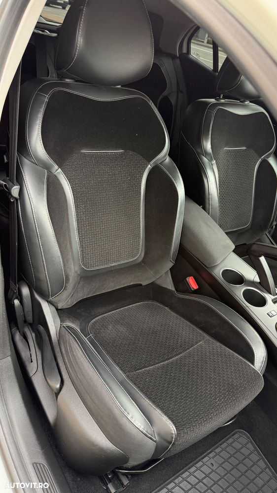 Renault Megane dCi 110 FAP LIMITED - 12