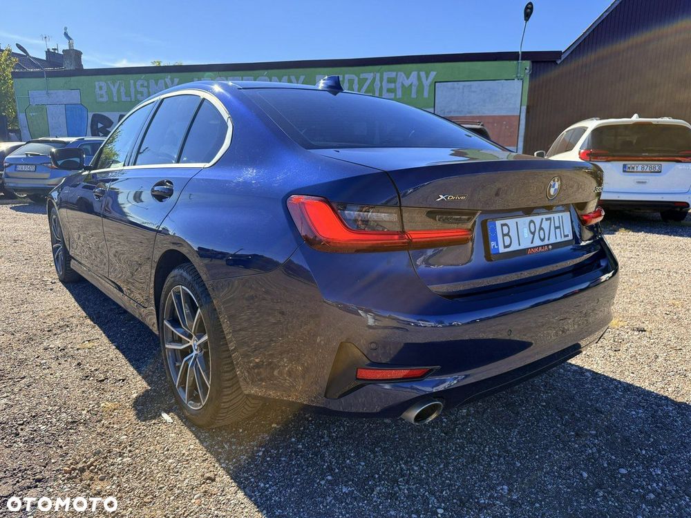 BMW Seria 3 330i xDrive - 15