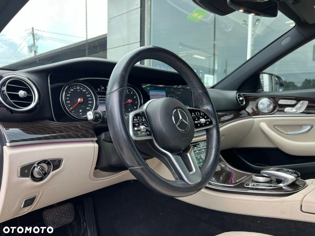 Mercedes-Benz Klasa E - 37