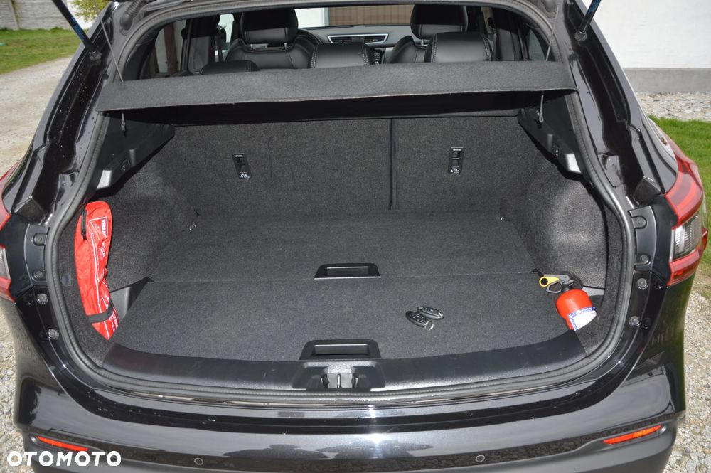 Nissan Qashqai 1.6 DIG-T Tekna+ - 33