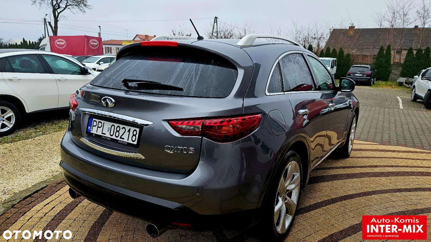 Infiniti QX70 - 4