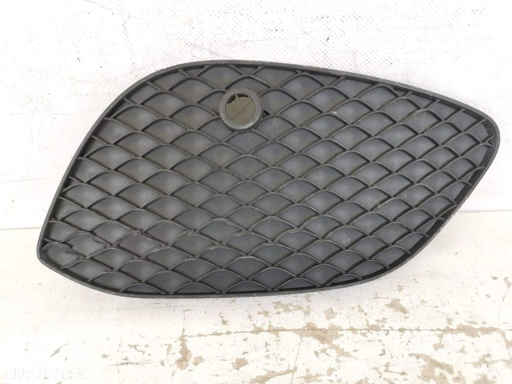 Grila Proiector Dreapta Mercedes-Benz  GLC-Class X253/C253 2015 2016 2 - 2