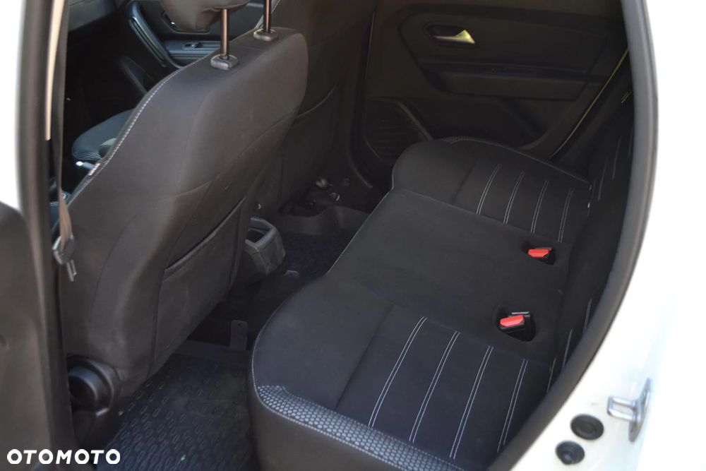 Dacia Duster 1.6 SCe Laureate S&S - 19