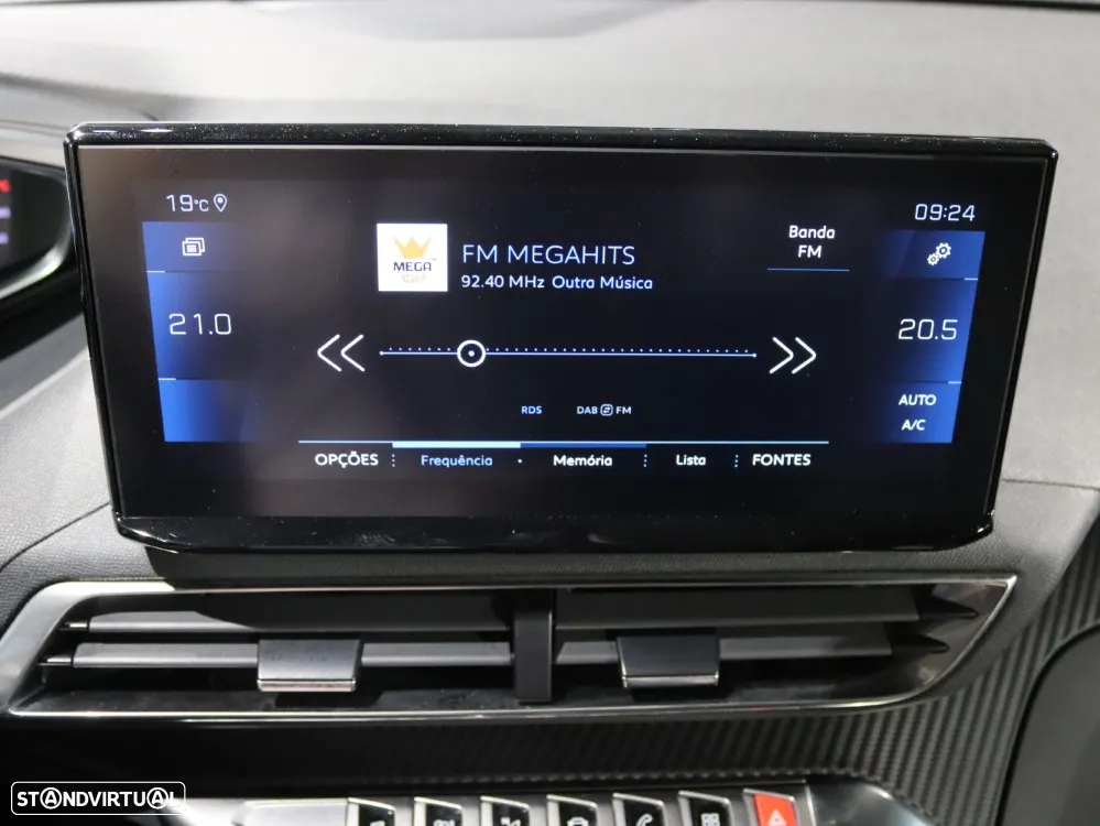 Peugeot 5008 1.5 BlueHDi Allure Pack EAT8 - 32