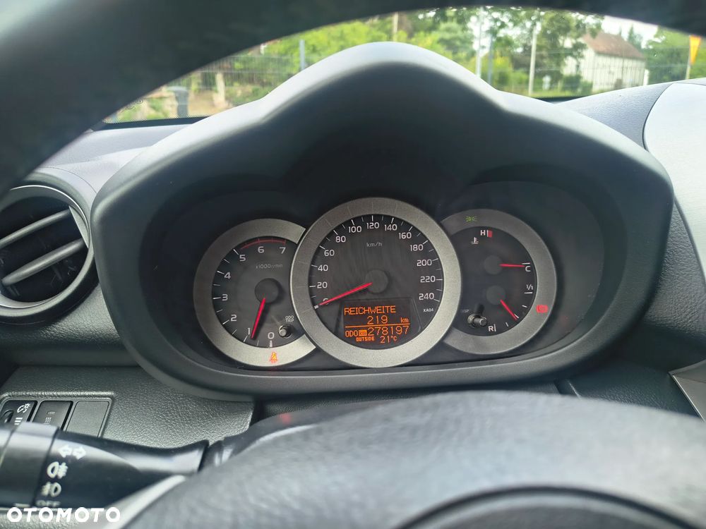 Toyota RAV4 2.2 D-4D Sol - 25