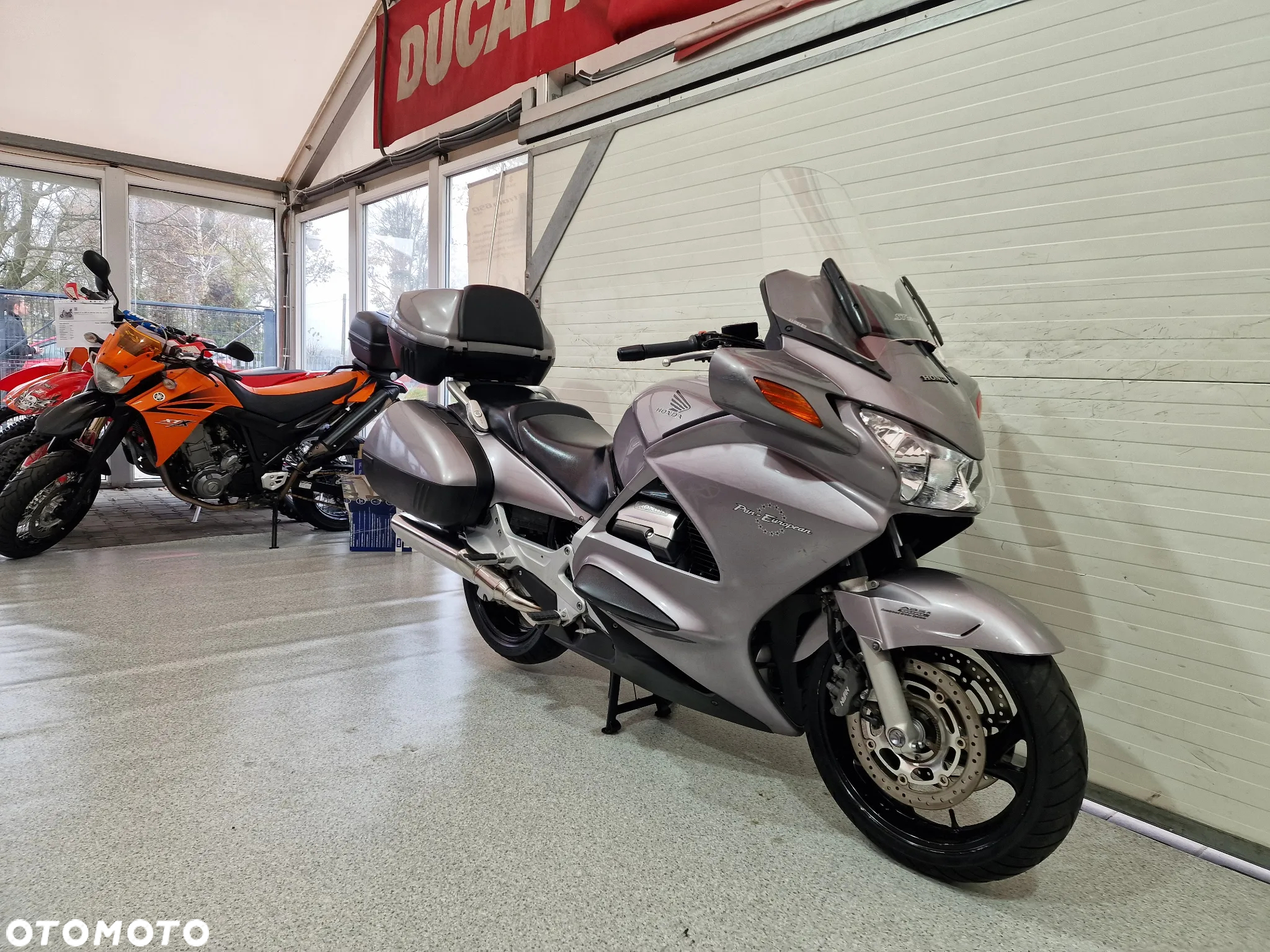 Honda ST - 17