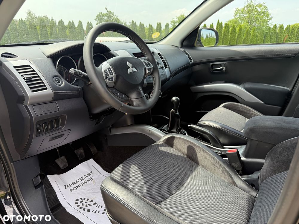 Mitsubishi Outlander 2.0 Intense + 2WD EU5 - 28